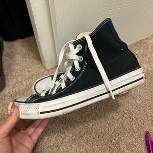 Black converse women’s size 7